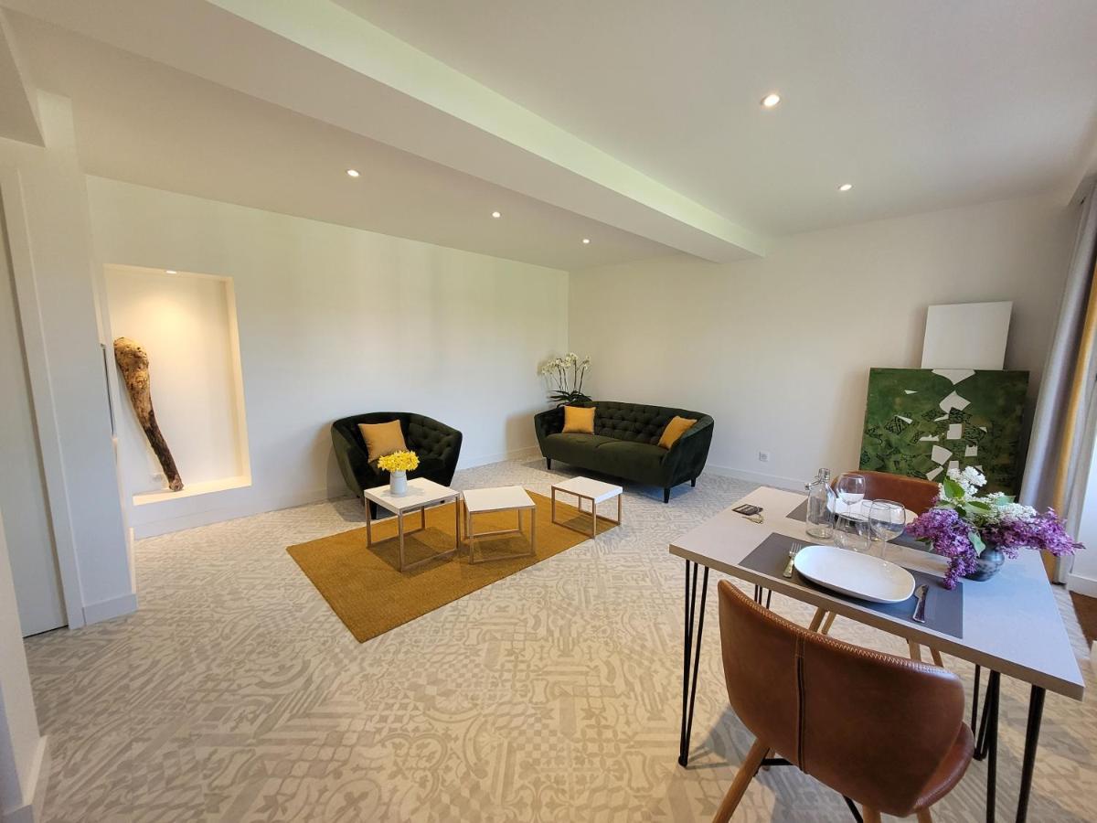 Lodges En Pierres Dorees Saint-Germain-Nuelles Buitenkant foto